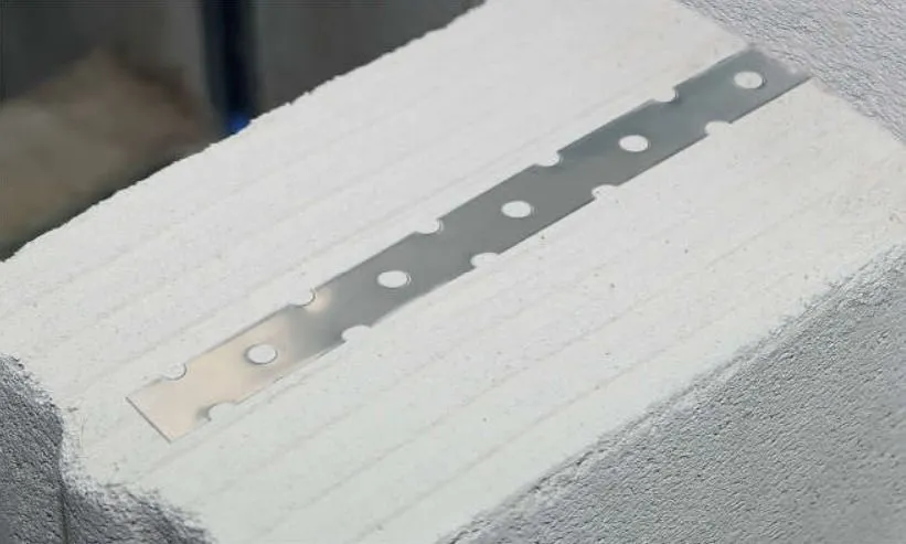 Mauerwerks-Flachverbinder V-4a    300 mm